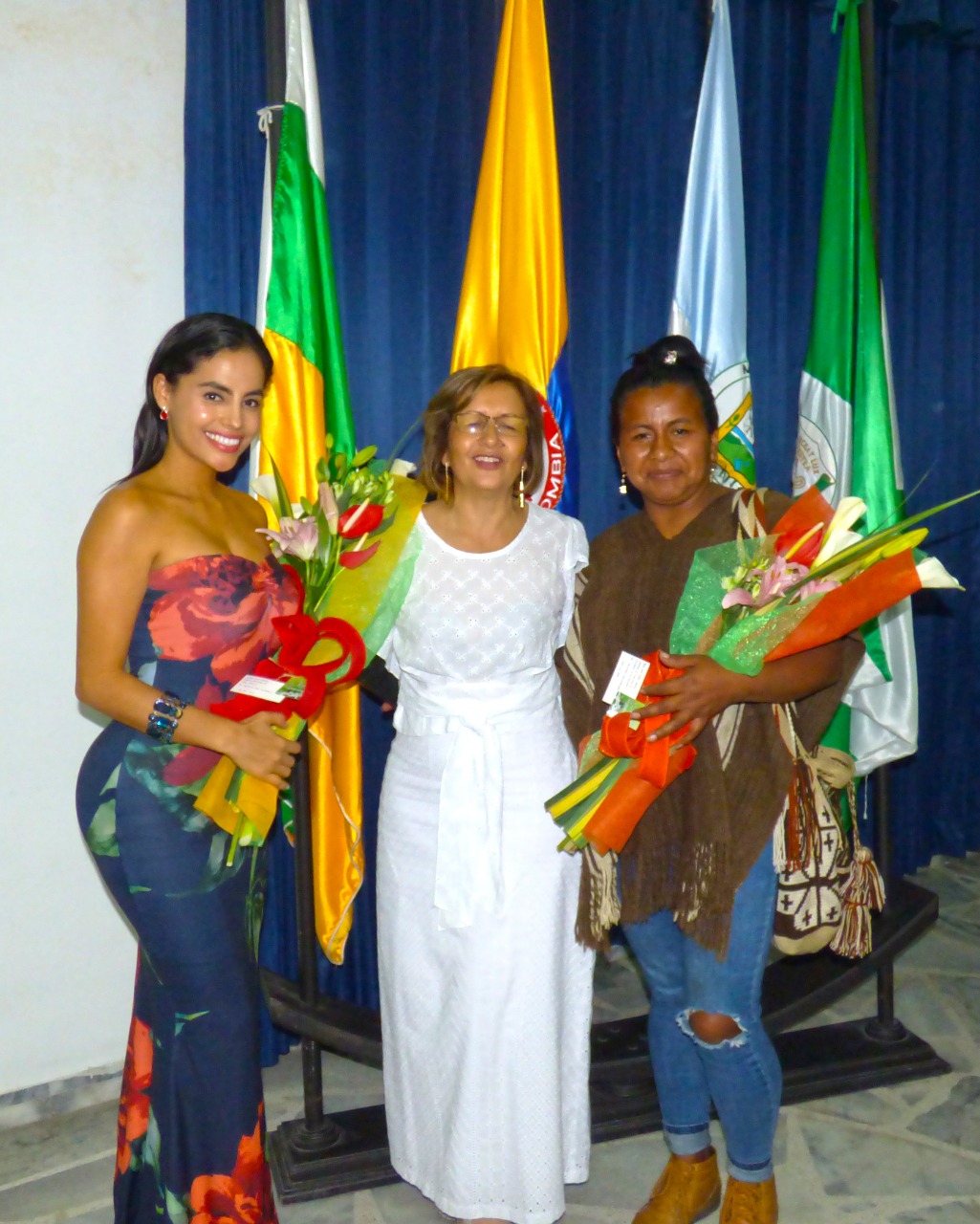Catalina Hernández Borrero, Ninfa Anaya, gestora social y Yohana Quilce.